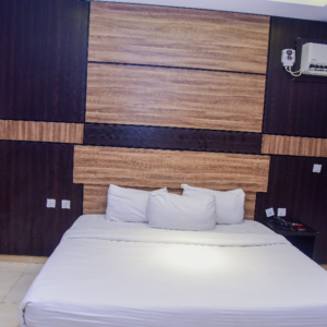 Alommah Delux Room 206